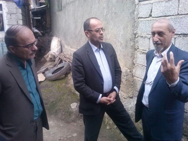 بازدید فرماندار و کارشناس فنی گاز گیلان از روستای تابستان نشین