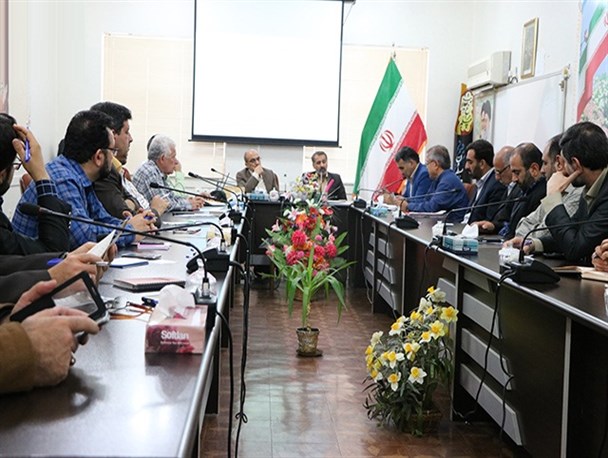 انتقاد از هدایت تحصیلی دانش آموزان به رشته تجربی