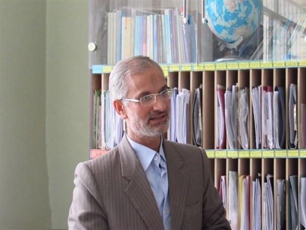 خودسازی در کنار تلاش برای ارتقای سطح علم، دو مشخصه یک معلم خوب است