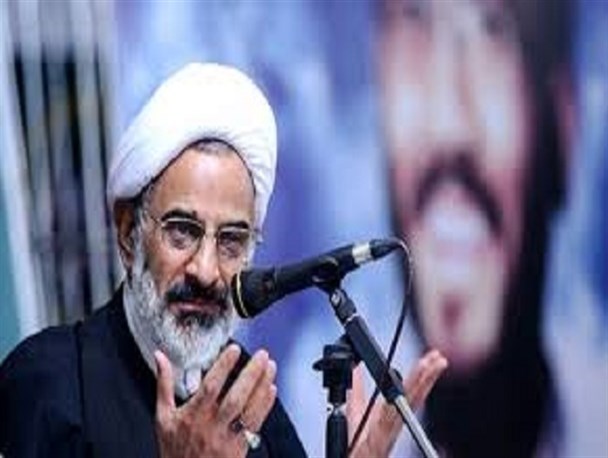 گِل آمریکا را با دزدی و غارت سرشته اند/ دستگاه دیپلماسی ایران با گرگ چون شیر برخورد کند/ زدودن روحیه انقلابی از مجلس، حربه دشمن است