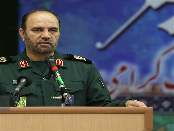جوان مومن عمر خود را بیهوده نمی‌گذراند/ دختران بزک کرده معمولا همسران موفقی نمی‌شوند/ جوانان نامه‌ی حضرت امام به احمد آقا را بخوانند
