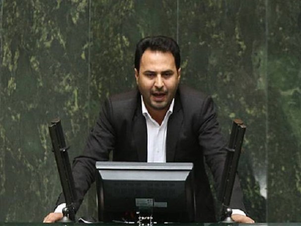 اگر نمایندگان را با خانواده‎‌ دعوت نکنیم همسرانشان اجازه سفر نمی‌دهند/ این سفر آورده‌های میلیاردی برای منطقه آزاد ارس داشت/ شخصاً 60 بنر تشکر دیگر در شهر نصب می‌کنم