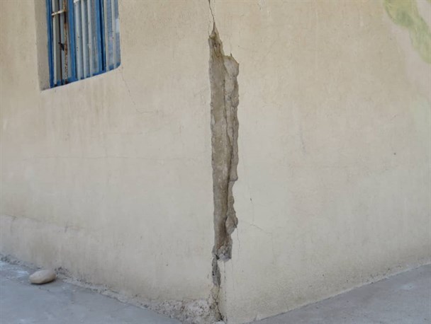 چالش مدارس تخریبی در بندر خمیر/مسئولان، مدرسه های نیمه جان را دریابید قبل از اینکه جانی را در یابد