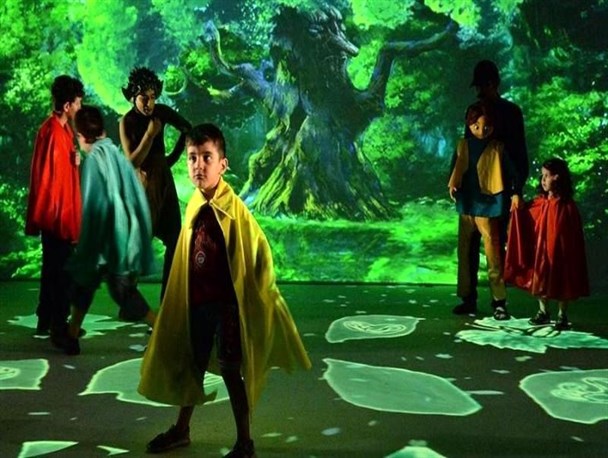 تئاتر موثرترین زبان برای آموزش مهارت‌های زندگی به نوجوانان و جوانان