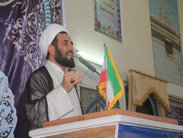 مجلس شورای اسلامی باید از تفکرات غرب گرایانه خالی باشد / رفع مشکلات اشتغال منطقه از مهمترین وظایف مجلس است