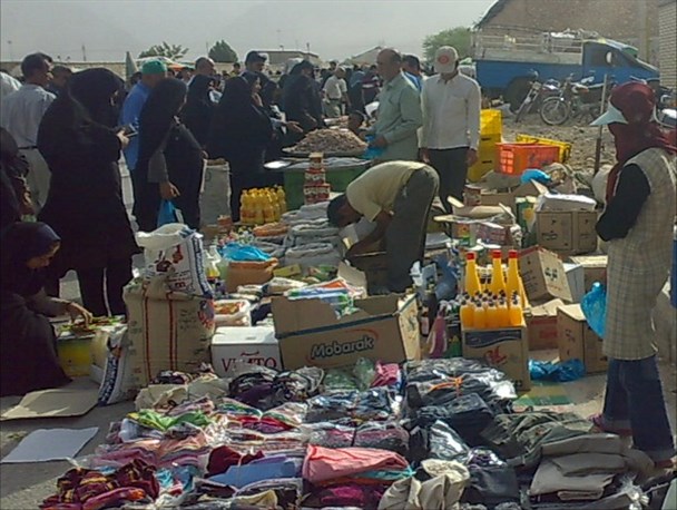 در دوشنبه بازار زاهدان چه خبر است؟/ از پاسکاری شهروندان در نبود دستگاه کارت خوان تا آشفتگی بازار قیمت ها