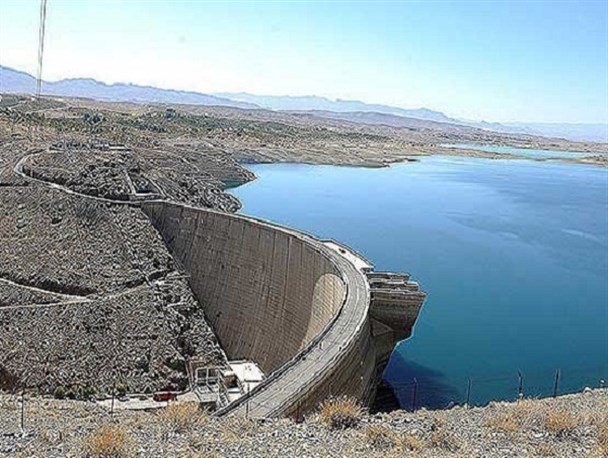 امروز دریچه های سدّ زاینده رود بسته می شود/ ۶۰ درصد زمین های کشاورزی شرق زیر کشت نرفت