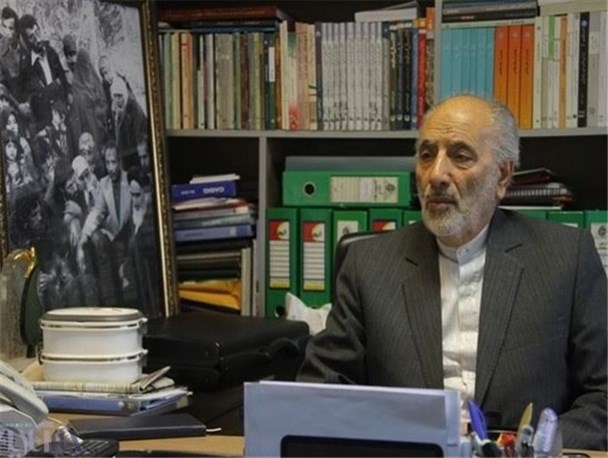 دولت با وجود شفافیت ابعاد اقتصاد مقاومتی به آن عمل نمی‌کند/ دولت به جای اتکا به مردم و تجار، رانت دارد