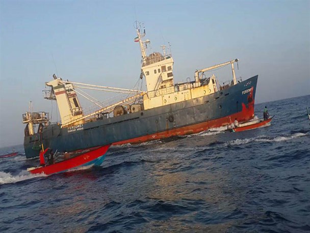 فقر دریای عمان بواسطه صید بی رویه ترالرها/ عدم برخورد جدی مسئولین با صید غیر مجاز ترال صدای صیادان را درآورده است