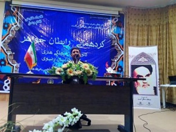 کسب علم و تحکیم خانواده دو وظیفه اصلی «زن انقلابی» است/ زنان و دختران باید در رشته‌های دانشگاهی متناسب تحصیل کنند