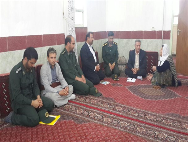 دیدار و دلجویی مسئولین ثلاث باباجانی از خانواده های معظم شهدا + تصاویر