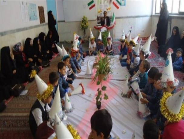 برگزاری جشن الفبا در دبستان های گیوی + تصاویر