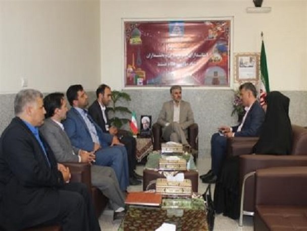منتخبان پنجمین دوره شورای شهر دولت آباد با فرماندار برخوار دیدار کردند