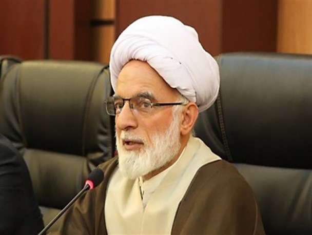 نسخه‌های غربی حلال مشکلات کشور نیست
