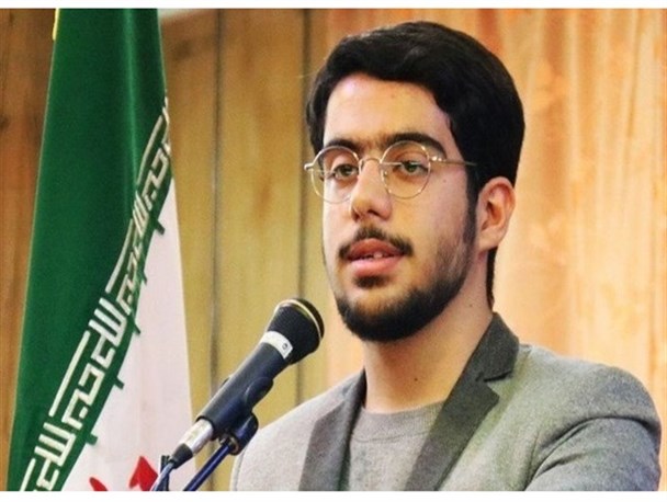 به استانداری و شهرداری نامه نوشتیم که درباره کلیت پاداش ها و تجملات توضیح دهند