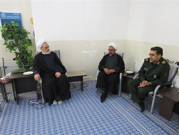 عملکرد خوب سپاه و بسیج الگویی برای سایر دستگاه های خدمت رسان به مردم باشد