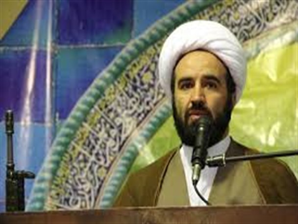 سعی کنیم با طعم عاشقی روزه بگیریم/خدا نمی خواهد بر بندگانش سخت بگیرد