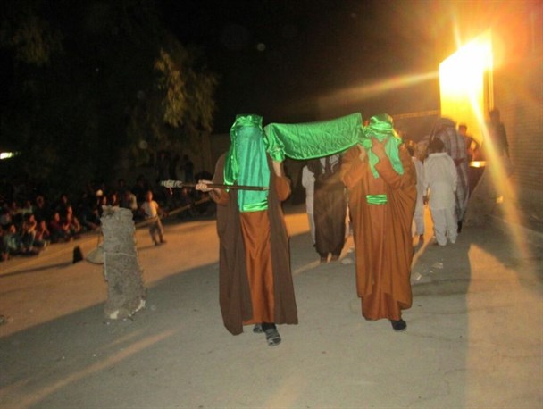 اجرای تعزیه شهادت امام علی(ع) در روستای کورده خنج+تصویر