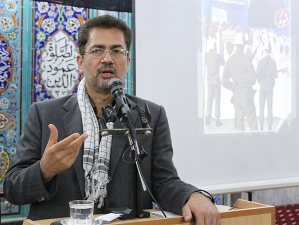 مسئولان به جای دادن شعارهای پوچ و توخالی برای رفع موانع اقتصادی تلاش کنند/ دروغ را در پیشانی بعضی مسئولان وسیاسیون می بینیم/ زمان جنگ مردم احساس آرامش بیشتری می کردند
