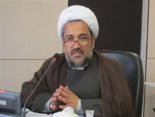 انقلابی بودن و انقلابی ماندن راهکار مبارزه با تهاجم فرهنگی است