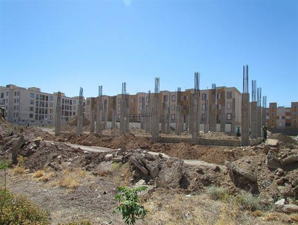 عملیات اجرایی ساخت آموزشگاه 12 کلاسه مسکن مهر دلیجان آغاز شد