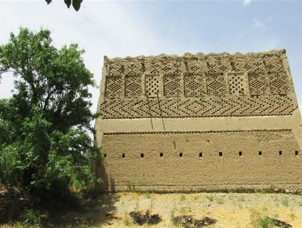 برج های کبوتر چندصد ساله روستای قودجان خوانسار در حال تخریب است+ تصاویر
