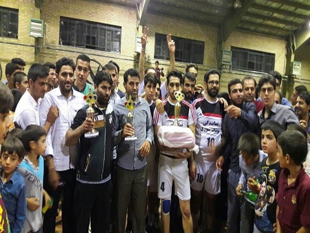 قهرمانی مسابقات سپک تاکرا استان همدان به فاران رسید