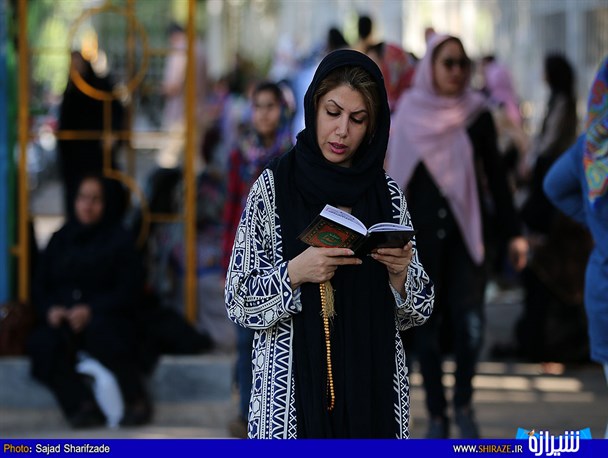 حضور خانواده ها در محل آزمون سراسری 97 شیراز