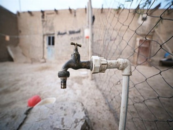 کام خشکیده اهالی یک روستا در گرمای 49 درجه سیستان و بلوچستان/این قسمت، پیمانکار پروژه مقصر اصلی است