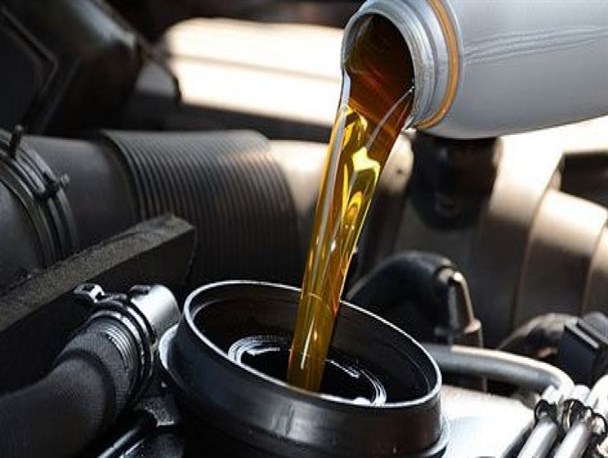 افزایش ۱۰۰ درصدی قیمت روغن موتور در زنجان/ کمبود شدید روغن موتور در زنجان