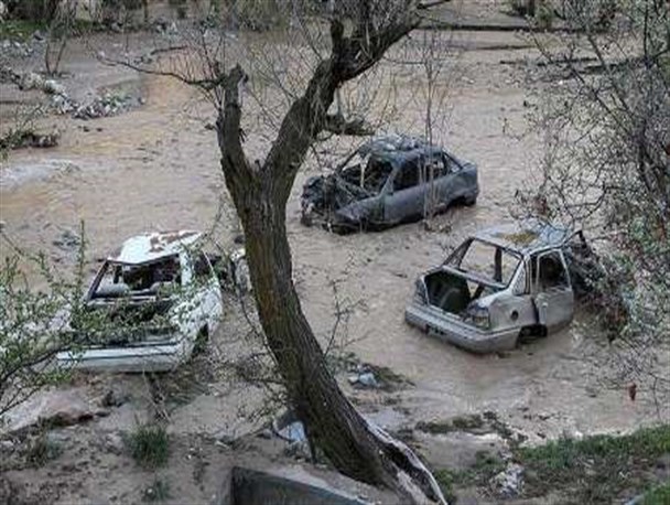 دانشجویان جهادگر استان البرز عازم روستای سیل زده ی سیجان شدند