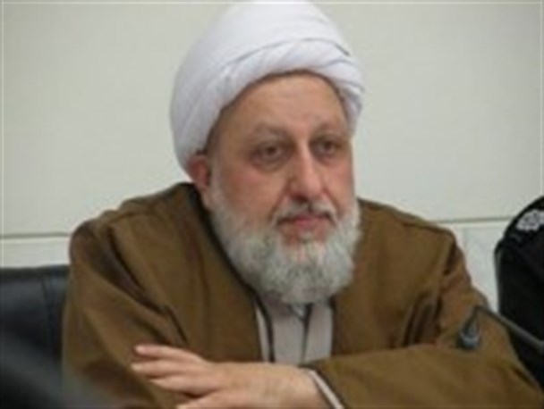 مدیر باید معتدل باشد تابتواند جامعه را به اعتدال برساند