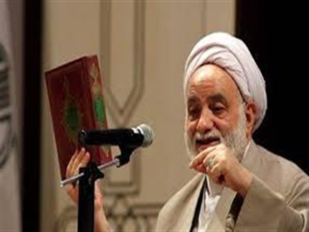 دیوار فضای مجازی باید پر از مصادیق قرآنی و اسلامی باشد/لزوم پایه گذاری طنز حلال در فضای مجازی