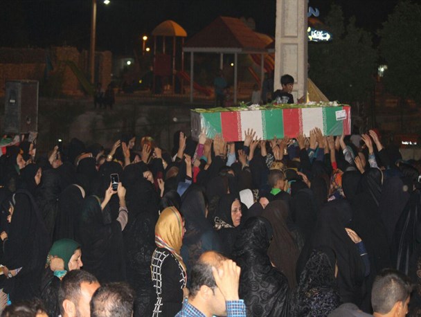شهدای 8 سال دفاع مقدس بر دستان مردم شهر کوپن رستم تشییع شد