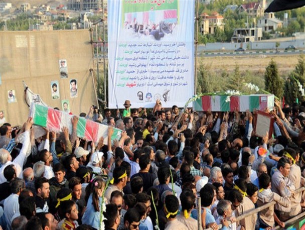 تشییع و تدفین دو شهید گمنام در شیراز