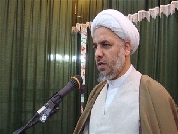نماز جمعه پایگاه بصیرت افزایی و مبارزه با کانون های فساد و فتنه است/ نهاد نماز جمعه دنبال حزب و جناح نیست