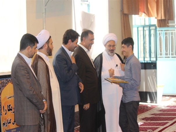 تجلیل از قاریان ممتاز قرآن کریم در میاندوآب + تصاویر