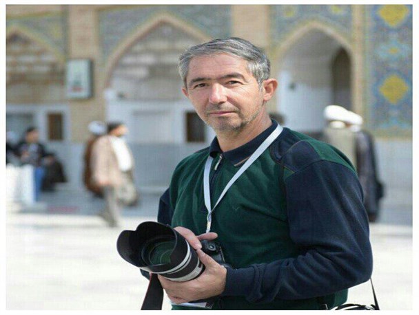 هنرمند نباید عزتش را با زبان چاپلوسی بفروشد/ عکاسان رودباری در خلوت هنری به سر می برند/ آفت عکاسی در رودبار سیاه نمایی و سیاسی کاری است