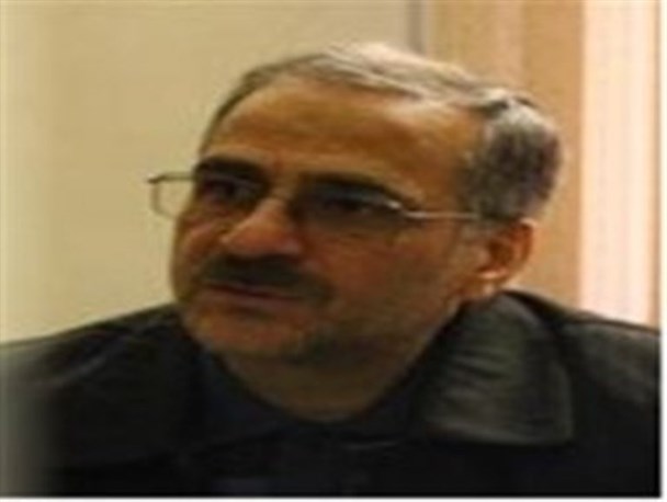 نقدینگی موجود را باید به سمت تولید سوق داد/ تحریم های جدید مسئولان را از نگاه به خارج ناامید می کند