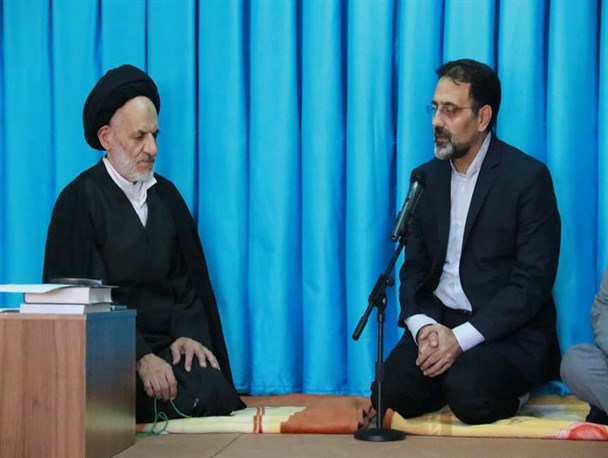 آبرسانی به بیش از 400 روستا با تانکر