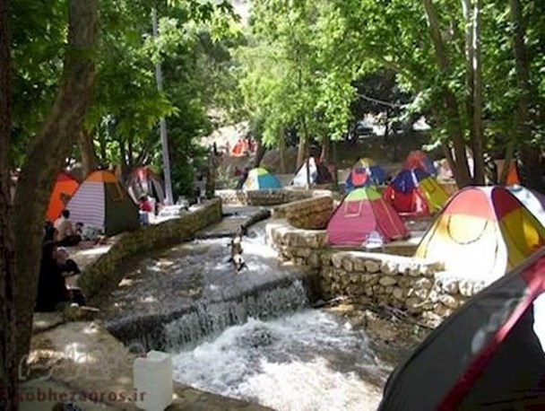 کرونا واحدهای مجاز و غیرمجاز گردشگری آبشار یاسوج را تعطیل کرد