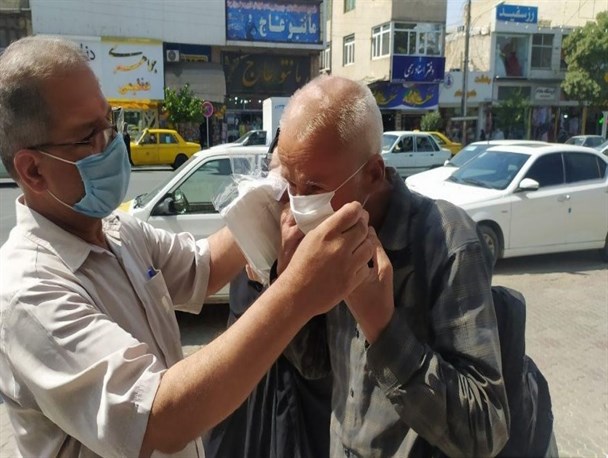 توزیع ۵۰ هزار عدد ماسک رایگان در ملایر