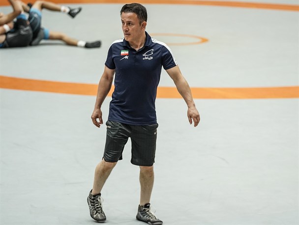 سوریان: بنا در دو المپیک پیشنهاد داد کنار تیم کشتی فرنگی باشم/ کاهش وزن و تمرین بدنسازی در نوجوانان سم است