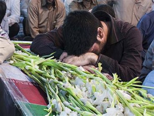 یادواره 19 شهید کارمند شهرستان اسفراین برگزار شد