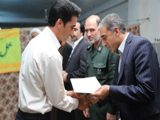 کارمندان نمونه دره شهری تجلیل شدند