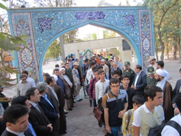 اعزام اولین کاروان راهیان نور پارس آباد به مناطق عملیاتی شمال غرب+تصاویر
