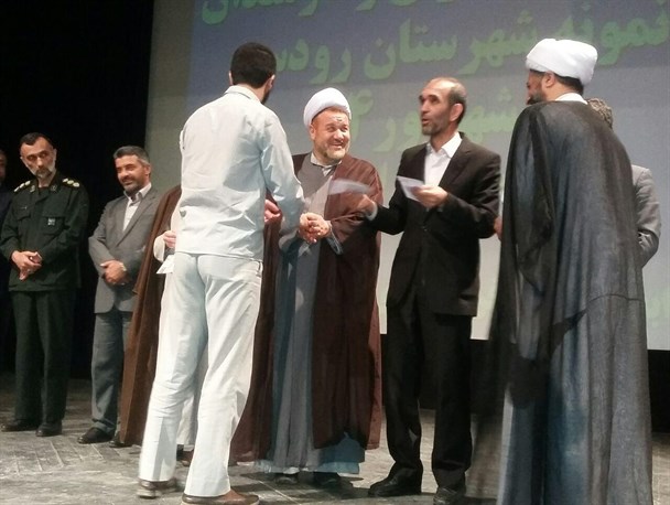 جامعه نیازمند خدمت صادقانه است