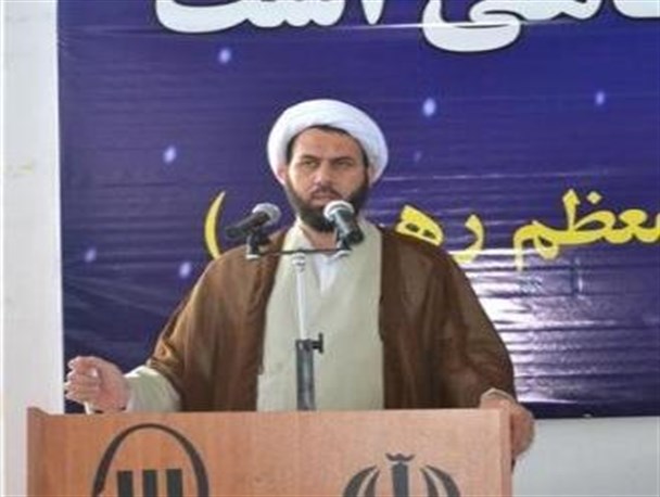 شهیدان رجایی و باهنر بهترین الگو برای مسئولان هستند