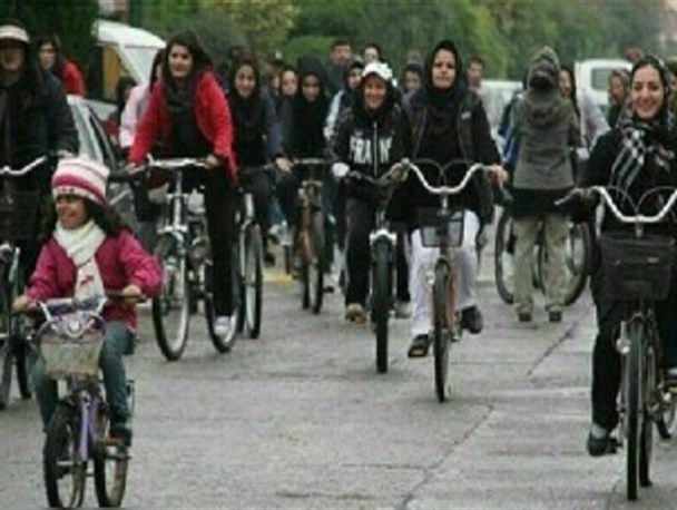 نظر صریح رهبر انقلاب درباره دوچرخه‌سواری بانوان در فضای عمومی و تلاش برای تحریف مواضع رهبری