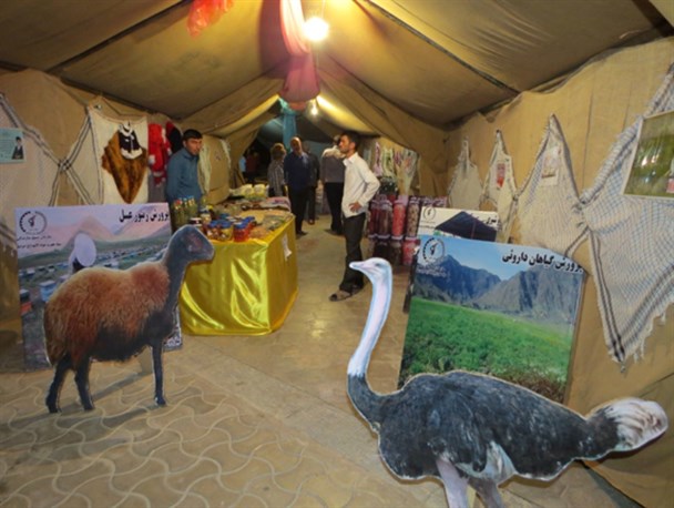 برپایی نمایشگاه اقتصاد مقاومتی در حاشیه کنگره شهدا+تصاویر